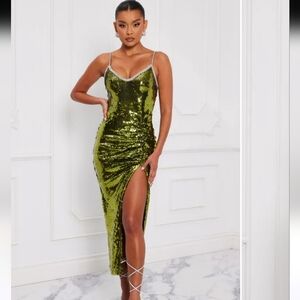 FASHION NOVA Shimmer On Sequin Maxi Dress - Green. Size Small NWT